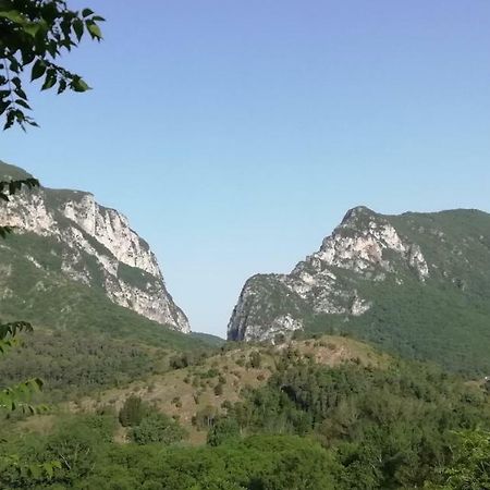 Madonna di Frasassi - Casa Vacanze Appartamento Genga  Esterno foto